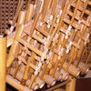 Menilik Sejarah Singkat Angklung dan Cara Memainkannya 