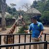 Kisah Adi Romansah Merawat Satwa Kebun Binatang Bandung dengan Hati