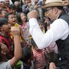 Ridwan Kamil Hibur Anak-anak Terdampak Gempa Cianjur