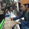 Kisah Syakur Asaori,  dari Hobi Berbisnis Kini Sukses Jadi Penjual Barang Antik 