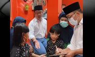 Ridwan Kamil Beri Kursi Roda  untuk Vien Larasaty Penderita Selebral Palsy