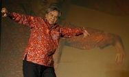 Gugum Gumbira, Maestro Jaipong Penerima Tanda Kehormatan RI  